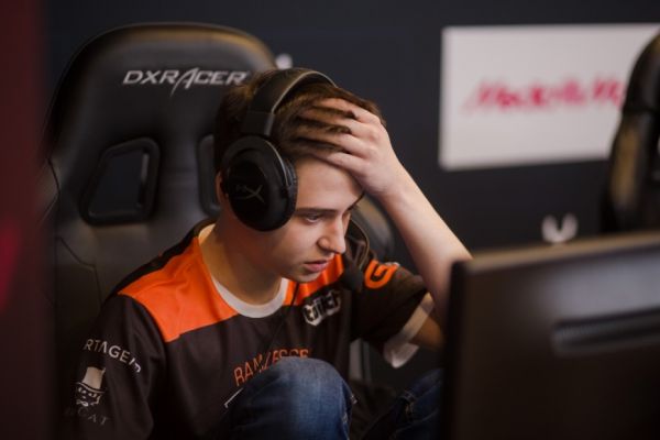 Virtus pro вылетели с EPICENTER Moscow